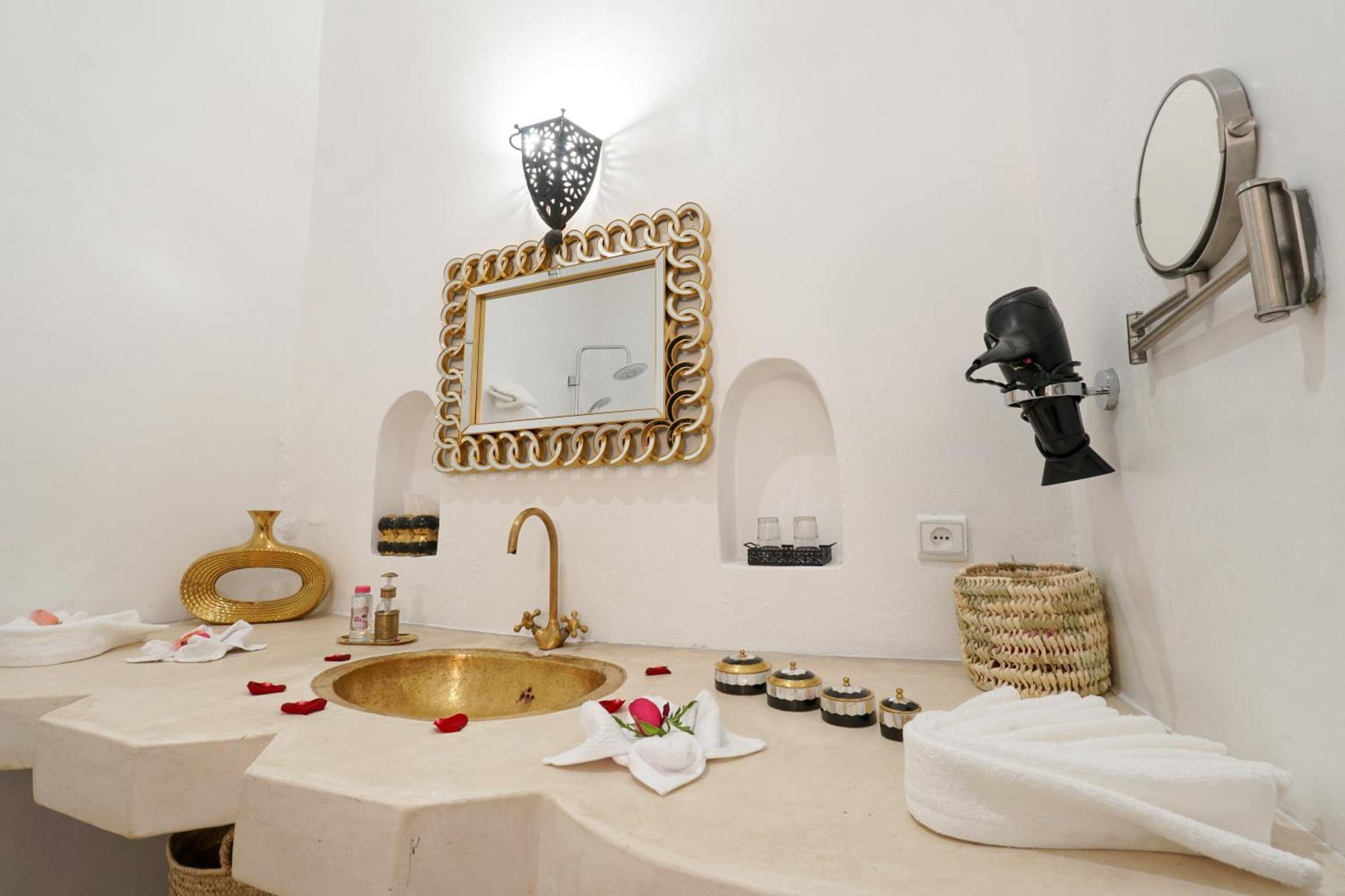 Riad Darna 4 Chambres Avec Piscine Et Petit Dejeuner מרקש מראה חיצוני תמונה
